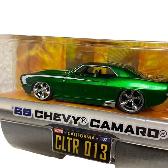 Jada Dub City BigTime Muscle 69 Chevy Camaro 1:64 Green - Picture 3 of 10